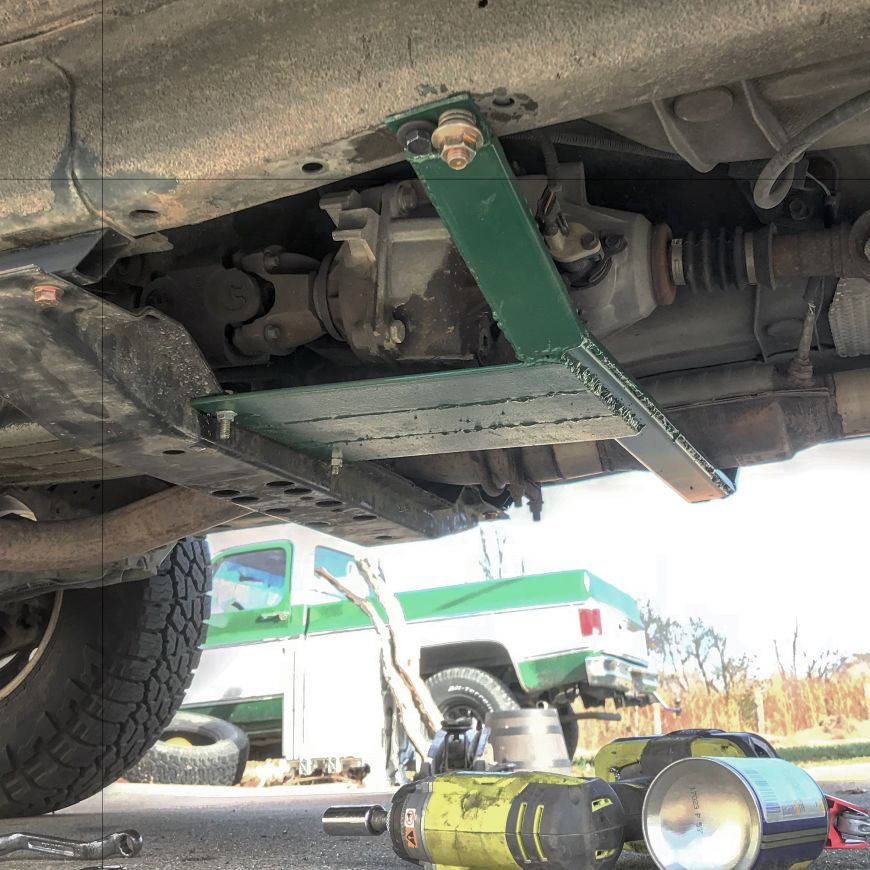 homemade diy skid plate for the transfer case of a jeep xj cherokee