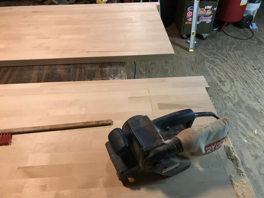 DIY kitch countertop install wooden butcherblock